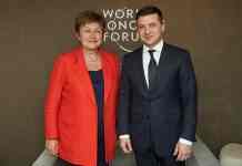 МВФ остаточно затвердив 2,7 млрд доларів для України. Кошти надійдуть до Дня незалежності