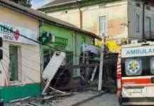 Фура в’їхала в магазин у Львівській області: поліція порушила справу