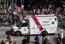 У Канаді антивакцинатори провели акції протесту біля будівель лікарень