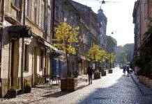 У Львові невакцинованому персоналу шкіл дозволили працювати з ПЛР-тестом