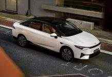 Випередив Tesla і Volvo: китайці показали перший у світі електромобіль з лазерним автопілотом