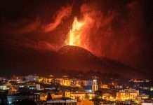 Виверження вулкану на Канарах посилилося. На острові закрили аеропорт