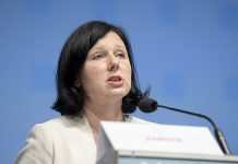 Єврокомісія просить ввести санкції проти Польщі через судову систему