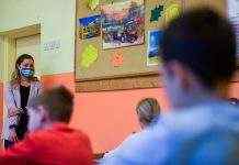 У Харкові вчителів та медиків хочуть перевірити на імунітет до COVID