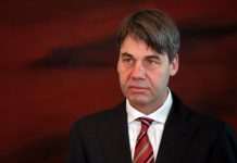 Помер радник Меркель у нормандському форматі щодо Донбасу