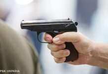 В Ізмірі внаслідок збройного нападу постраждали 12 осіб, серед них є діти