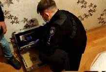 В Одесі чоловік напав з ножем на поліцейського. Його затримував спецназ