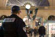 У Франції затримали чотирьох підозрюваних у підготовці нападів на центри вакцинації