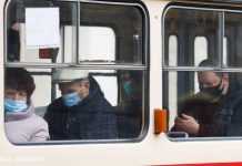 Автобуси та потяги тільки для вакцинованих. Кабмін планує посилити карантин