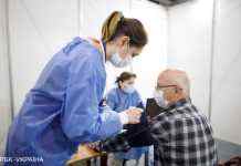 У Литві мають намір виплачувати допомогу пенсіонерам за вакцинацію