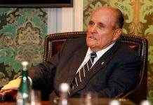 Екс-соратниа Джуліані визнано винним у незаконному фінансуванні виборів у США