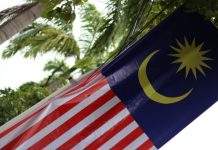 Вакцинували 90% дорослих: Малайзія відкриває кордони для подорожей