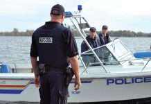 Біля узбережжя Канади сталася пожежа на судні з хімікатами