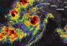 Тропічний шторм рік переріс у ураган: жителів Мексики попередили про зливи