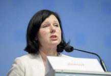 У ЄС заявили про загрозу розвалу, якщо рішення Польщі щодо європейського права не буде оскаржене