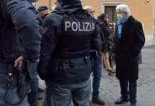 У Мілані приватний літак врізався в будівлю, вісім загиблих