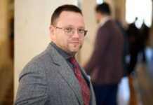 Нардеп Дунда вважає за необхідне заміну всього Кабміну