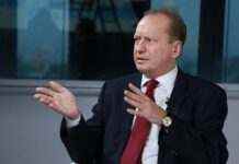 Смерть дипломата на Осокорках у Києві: стало відомо ім’я загиблого