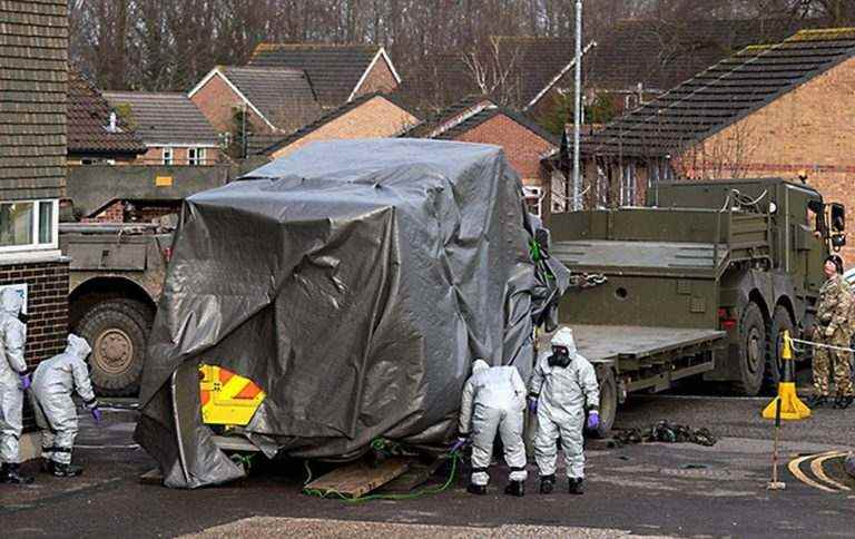 Австрійського дипломата підозрюють у передачі даних про “Новачок” агенту ГРУ РФ