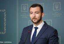 Офіс президента не має жодного підтвердження стягування військ Росії до кордону, – Никифоров