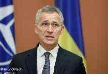 Столтенберг пригрозив РФ політичними та економічними наслідками за напад на Україну