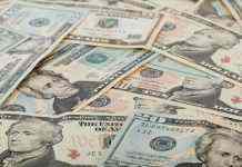 НБУ підвищив офіційний курс долара ще на 7 копійок