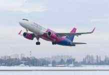 В Одесі не зміг приземлитися літак: названа причина