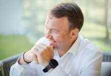 Голова Закарпатської облради достроково склав повноваження