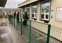 Через обстріл на Донбасі зупиняли пропуск на КПВВ у Станиці Луганській