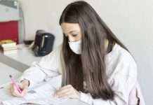 У Львові старшокласники продовжать навчатись дистанційно