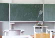 Не тільки школи. Київ з понеділка відкриє всі заклади освіти