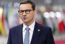 Моравецький про мігрантів: Лукашенко їх привіз, він і повинен повернути додому