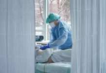 Греція зобов’язала приватних лікарів працювати в COVID-лікарнях під загрозою в’язниці