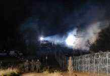 Білоруські служби ламали паркан на кордоні для прориву мігрантів, – Міноборони Польщі