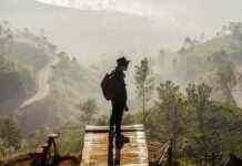 В Індонезії скоротили термін карантину для іноземних туристів