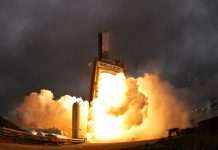 У США запустили ракету Falcon 9 із зондом DRAT для перевірки системи захисту Землі