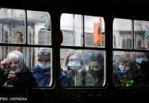 Зніс огорожу та виїхав на дорогу. У Харкові трамвай потрапив у ДТП, є постраждалі