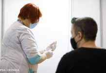 Ізраїль розпочав клінічні випробування четвертого щеплення від COVID