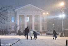 Сніг до 20 см, штормовий вітер та хуртовина. В Україну зайшов потужний циклон