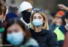 “Омікрон” можуть нейтралізувати три дози вакцини Pfizer, – дослідження