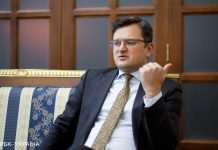 Гарантія щодо позаблоковості України лише розпалює апетит Путіна, – Кулеба