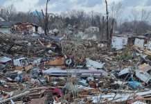 Торнадо в Кентуккі: жителі можуть залишатися без тепла, води і світла тижнями