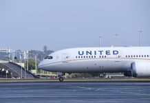 У світі скасували майже вісім тисяч авіарейсів через “Омікрон”