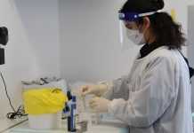 Китай схвалив свій перший препарат від коронавірусу на основі антитіл