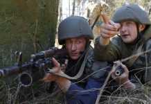 На Донбасі підірвалися двоє українських військових