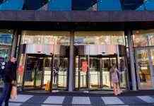 У Києві евакуюють відвідувачів та працівників ТРЦ River Mall