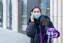 Без різдвяних гулянь і з масками на вулиці: у Греції посилюють карантин