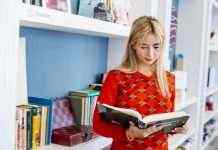 Українці почали отримувати тисячу за вакцинацію. Книжкові сайти “впали”