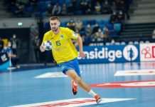 Збірна України з гандболу розгромно поступилася олімпійським чемпіонам на ЧЄ