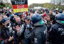 Понад 30 тисяч людей у Німеччині вийшли на акції протесту проти коронавірусних обмежень